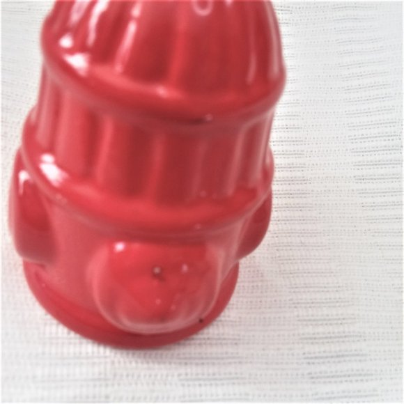Salt & Pepper Shakers Dalmation Dog Red Fire Hydrant Set Vintage Retro - Picture 7 of 7